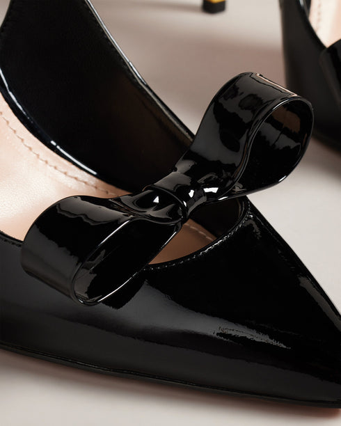 ORLINEY-Shoes-Introducing a fun twist on the classic court heel: it's ORLINEY. The patent leather finish and pointed toe keep it chic, whilst the cut-out sides and bow embellishment add eye-catching detail. We can't think of a better way to add flair to your formal fits. Court heels Patent leather Bow embellishment Cut-out side detail Pointed toe Slip on Golden heel detail and logo engraved band- Ted Baker Romania
